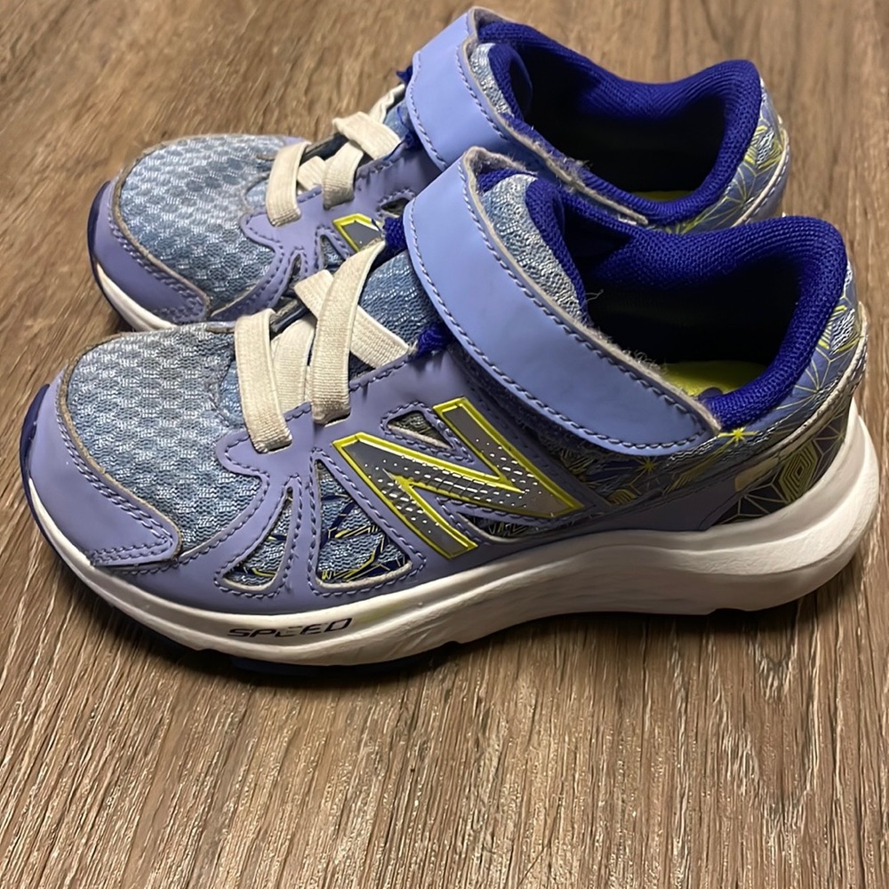 New Balance 690 V4 sneakers size 11